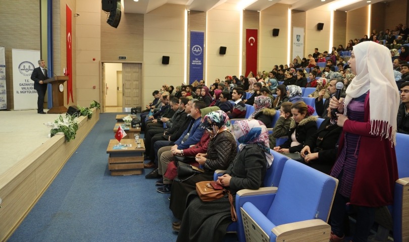 Şahinbey 147 Öğrenciyi Daha  Umreye Götürüyor