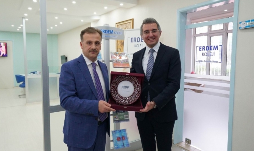 Eğitim camiasından Erdem Kolejine ziyaret