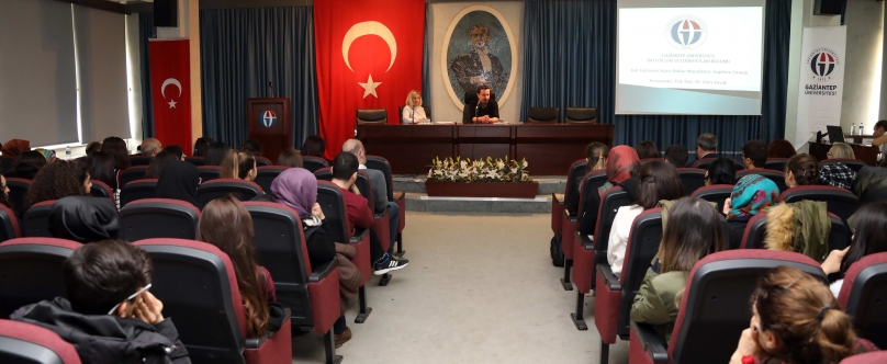Üniversite öğrencilerinden Kadınlar günü etkinliği