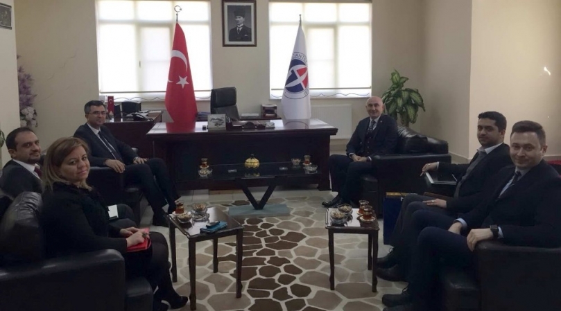Rektör Yılmaz’dan Naci Topçuoğlu MYO’na ziyaret