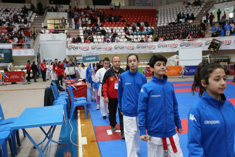 Türkiye Minikler ve Yıldızlar Karate Şampiyonasının açılışı yapıldı