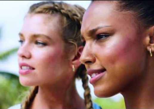 Victoria's Secret Meleklerinin Lip SYNC Videoları Nefes Kesti