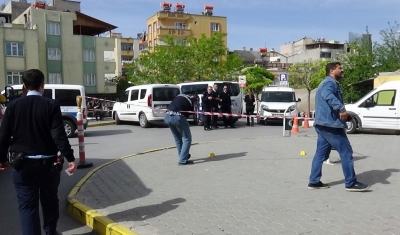 Sağlık kontrolüne getirildiği sırada silahlı saldırıya uğrayan zanlı öldü