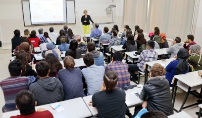 GAÜN’de gerçeklerin ışığında gıdada kirletilen bilgiler konferansı