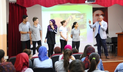 HKÜ’den Üniversite Adaylarına Sınav Öncesi Motivasyon Semineri