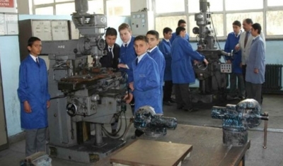 Meslek Lisesi Mezunları Açlık Sınırının Altında Çalışıyor