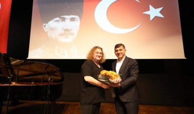 Tuluyhan Uğurlu’dan 19 Mayıs’a Özel Piyano Resitali