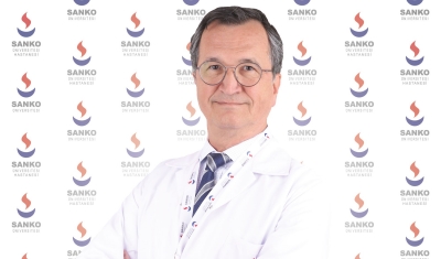 Omurga Cerrahisinin önemli isimlerinden Prof. Dr. Mehmet Zileli, SANKO Üniversitesi Hastanesi’nde