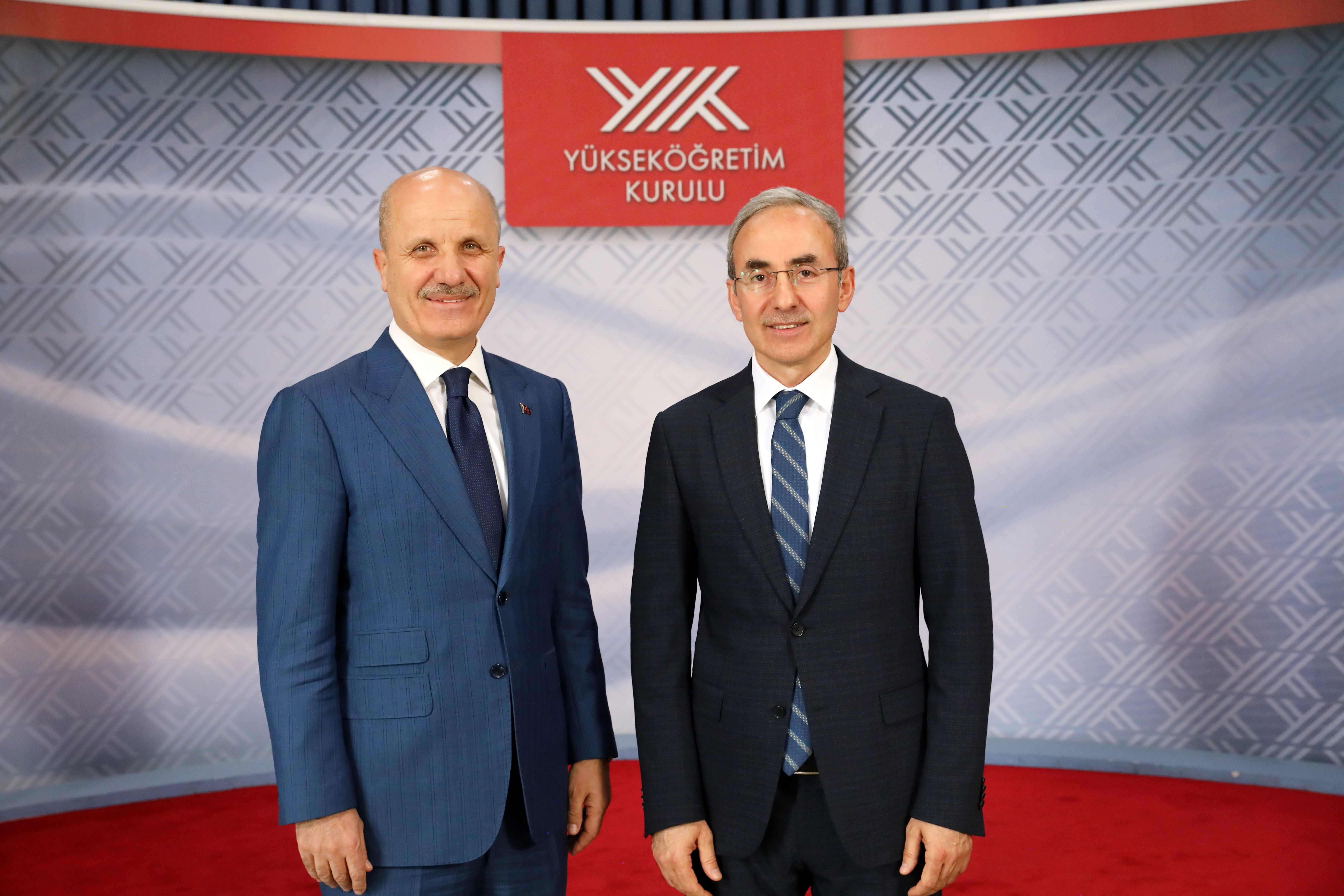 Rektör Demir mazbatasını aldı