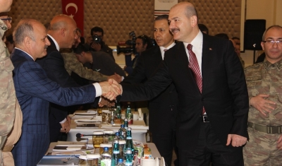 İçişleri Bakanı Soylu, valilerle bir araya geldi