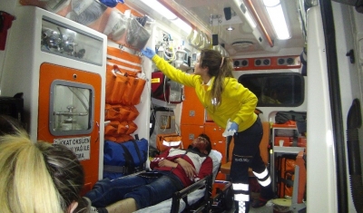 Hırsızlık için girdiği okulda 15 metreden yere çakıldı