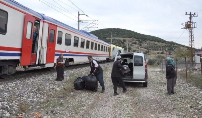 Yolcu Treni Yolda Kaldı