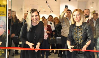 Ressam Demet Kolkılıç Çakır sergi açtı