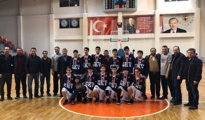 Namağlup unvanla bölge şampiyonu oldu