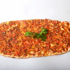 Sarımsaklı Lahmacun