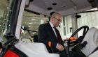 Başbakan Yardımcısı Mehmet Şimşek, traktör sürücü koltuğuna oturdu